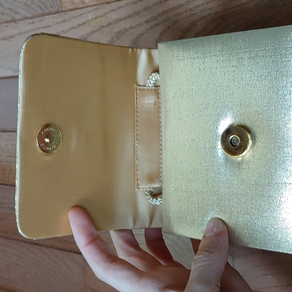 La Regale Mini Gold Handbag - Picture 5 of 14